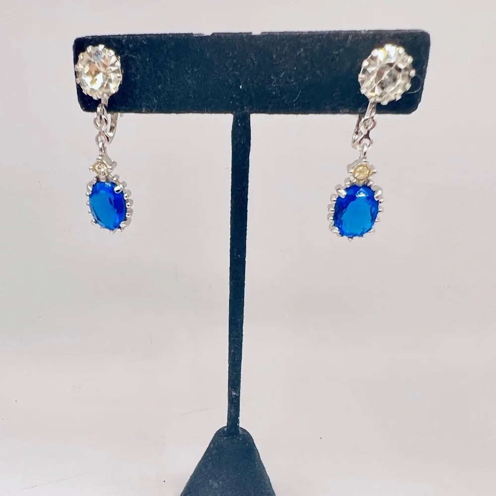 Vintage rhinestone dangles clip on earrings blue costume jewelry